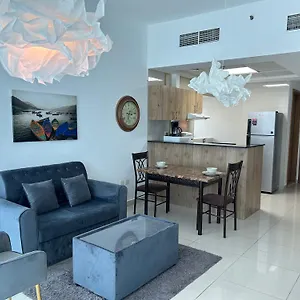 Appartement Golden Vacation Homes Continental Tower Marina, Dubaï